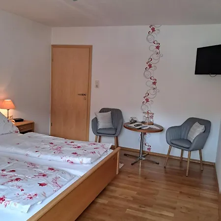 Wein- Und Gaestehaus Lentes Penzion 3*