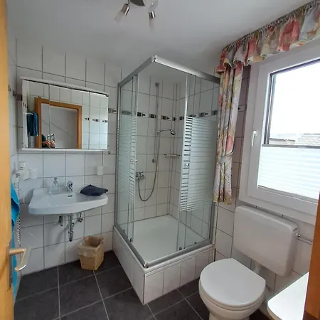 Wein- Und Gaestehaus Lentes Penzion 3*