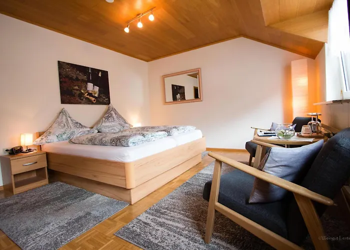 Wein- Und Gaestehaus Lentes Guest house Trittenheim